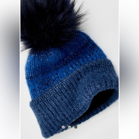 Free People🥶Cold Creek Pom Beanie New with Tags💎 - Picture 2 of 6